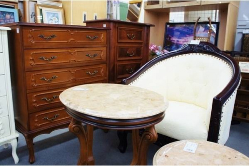 平塚　厚木　小田原　中古家具の秦野　中古家具