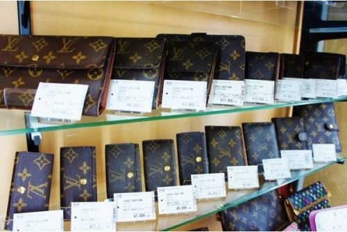 LOUIS VUITTON(ヴィトン)のバッグ