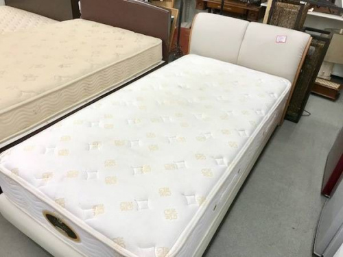 ベッドの秦野　一人暮らし　中古家具