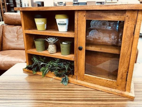 家具のキャビネット