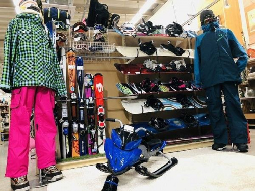 スポーツ用品のスノーボード
