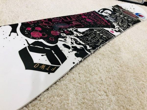 スポーツ用品のスノーボード