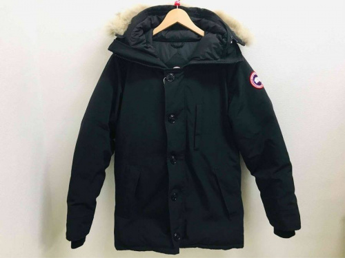 トップスのダウンジャケット