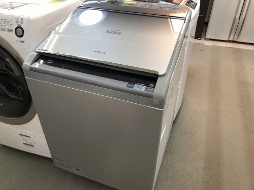 生活家電の縦型洗濯乾燥機