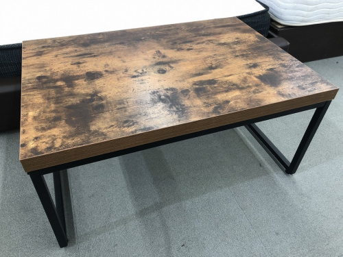 家具のローテーブル