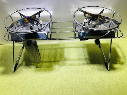 ツーバーナーの秦野　アウトドア
