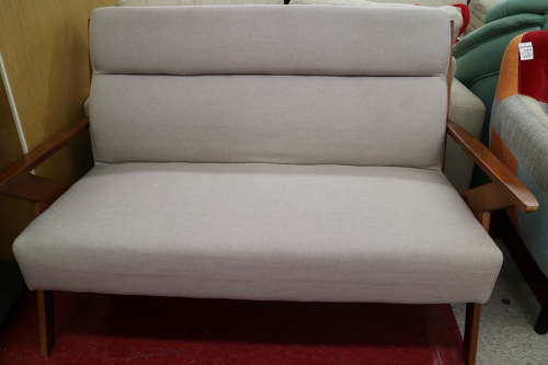 niko andの平塚　厚木　小田原　中古家具