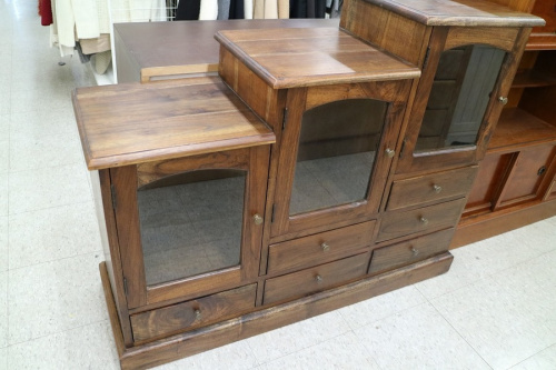 家具の階段キャビネット