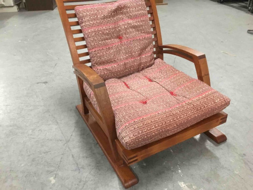 生活家具のイス