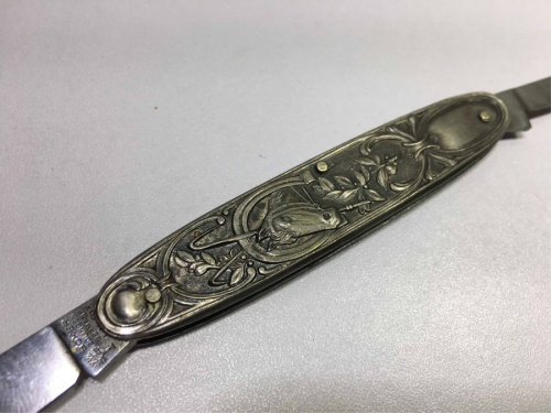 アウトドアのナイフ