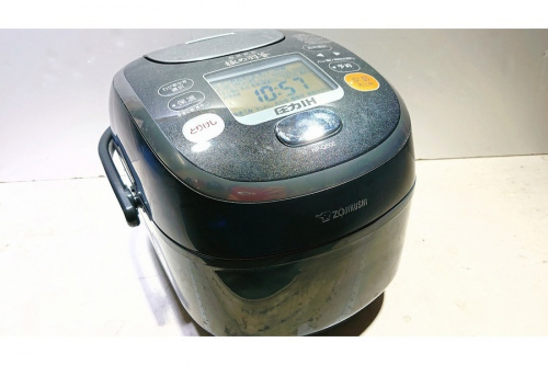 キッチン家電の炊飯器