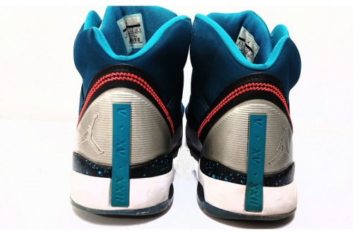 ハイカットスニーカーのNIKE