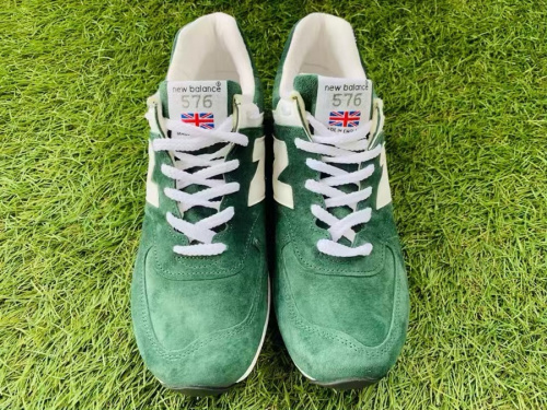 スニーカーのNew Balance ニューバランス