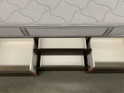 ダブルベッドのニトリ