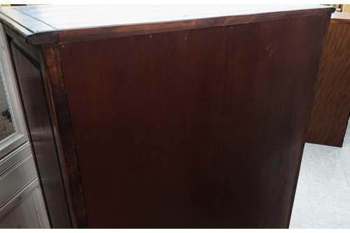 チェストのGUY CHADDOCK