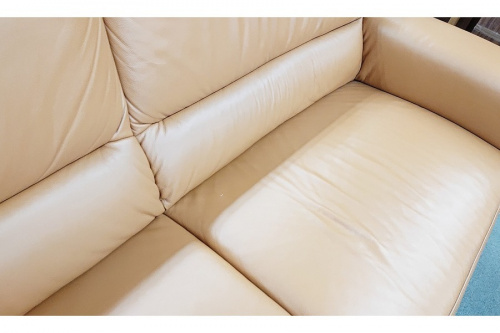 3人掛けソファーのhimolla