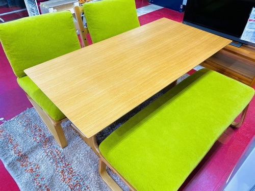 家具のダイニングセット