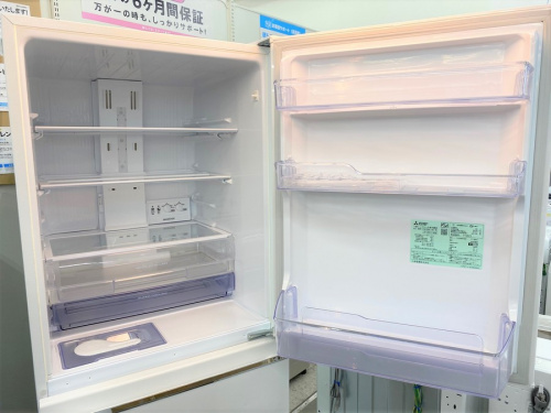 冷蔵庫の3ドア冷蔵庫