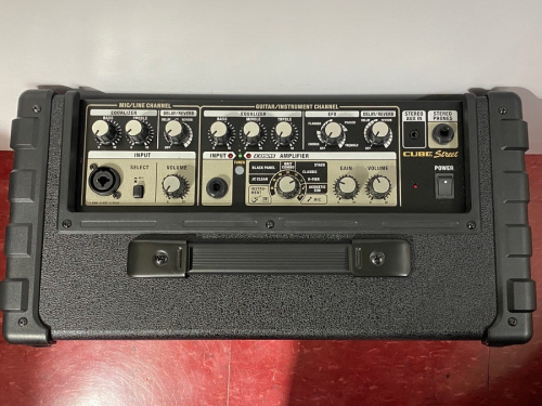 ギターアンプのROLAND　ローランド
