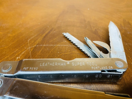 マルチツール　スーパーツールのLEATHERMAN　レザーマン