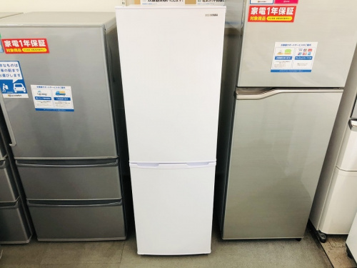 冷蔵庫の2ドア冷蔵庫