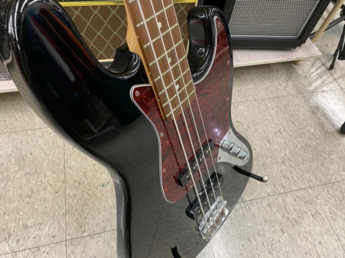 ベースの楽器買取　横浜