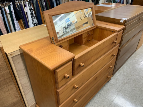 収納家具のチェスト