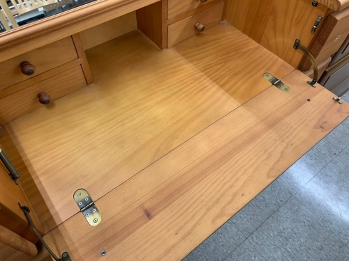 ドレッサー付4段チェストのFrance Bed