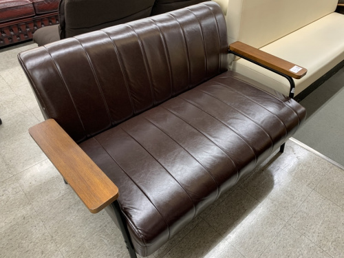 生活家具のソファ