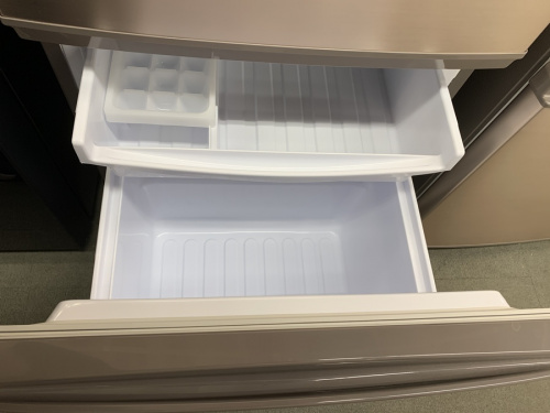 2ドア冷蔵庫のSHARP　シャープ