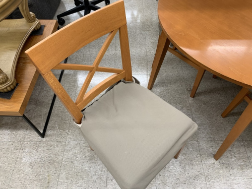 テーブル