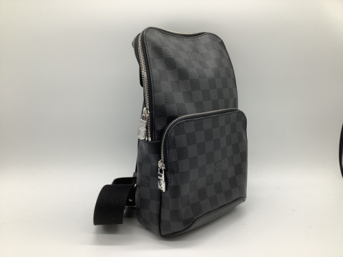 ショルダーバッグのLOUIS VUITTON
