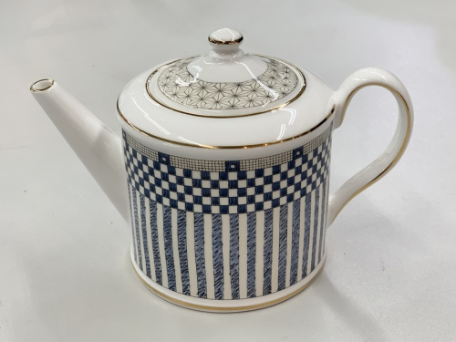 洋食器のティーポット