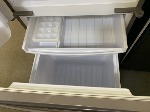 2ドア冷蔵庫のSHARP