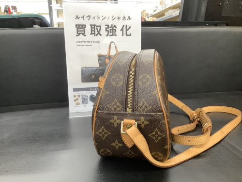 バッグのショルダーバッグ