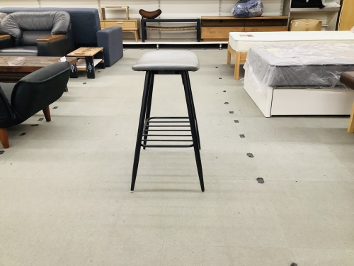 レザー調アイアンスツールの買取