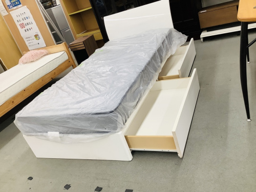 生活家具のベッド