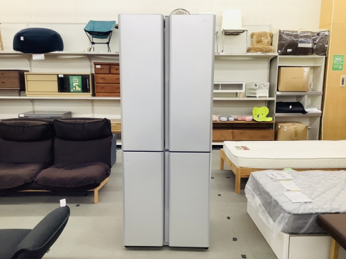 AQUAの4ドア冷蔵庫