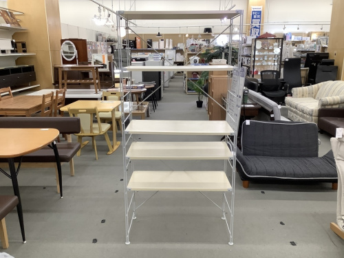 万能収納のユニットシェルフ
