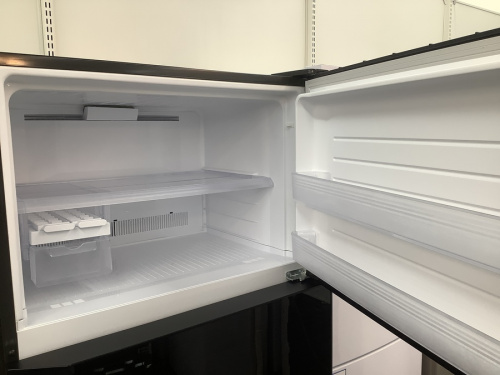 大型2ドア冷蔵庫のSHARP