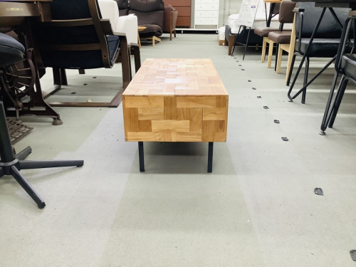 インダストリアルローテーブルのACME FURNITURE