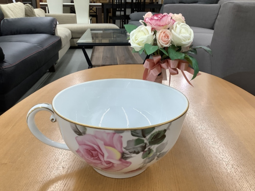 ビッグサイズカップ&ソーサーのNoritake