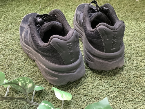 HOKAONEONEのメンズ