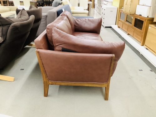 2人掛けソファーのLOWYA