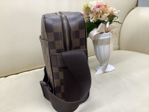 バッグのショルダーバッグ