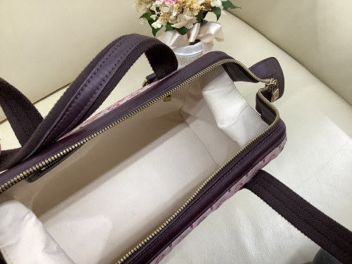 LOUIS VUITTONのトレファク秦野