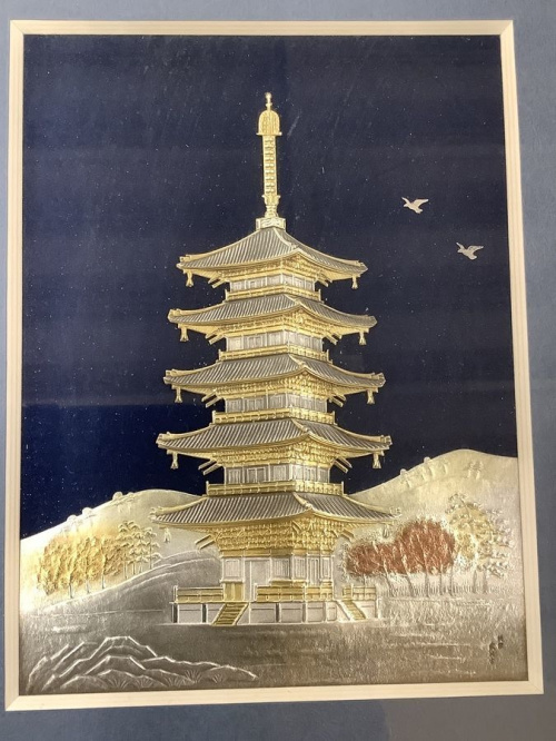 額の純銀 額 五重塔