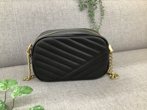 バッグのキルティングチェーンショルダーバッグ