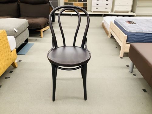 イスの曲木チェア