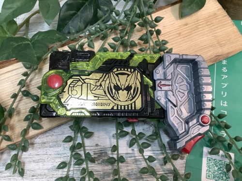 DXシャイニングホッパープログライズキー&アサルトウルフプログライズキーセットの仮面ライダーゼロワン
